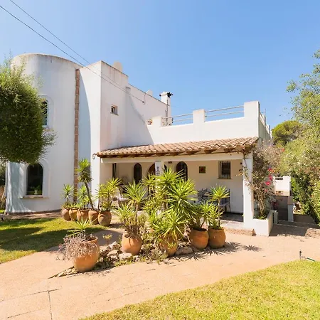 West Casa Taake